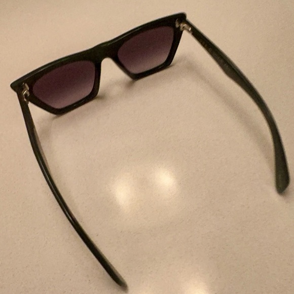 Rag & Bone CatEye Frame Sunglasses. - Picture 7 of 8